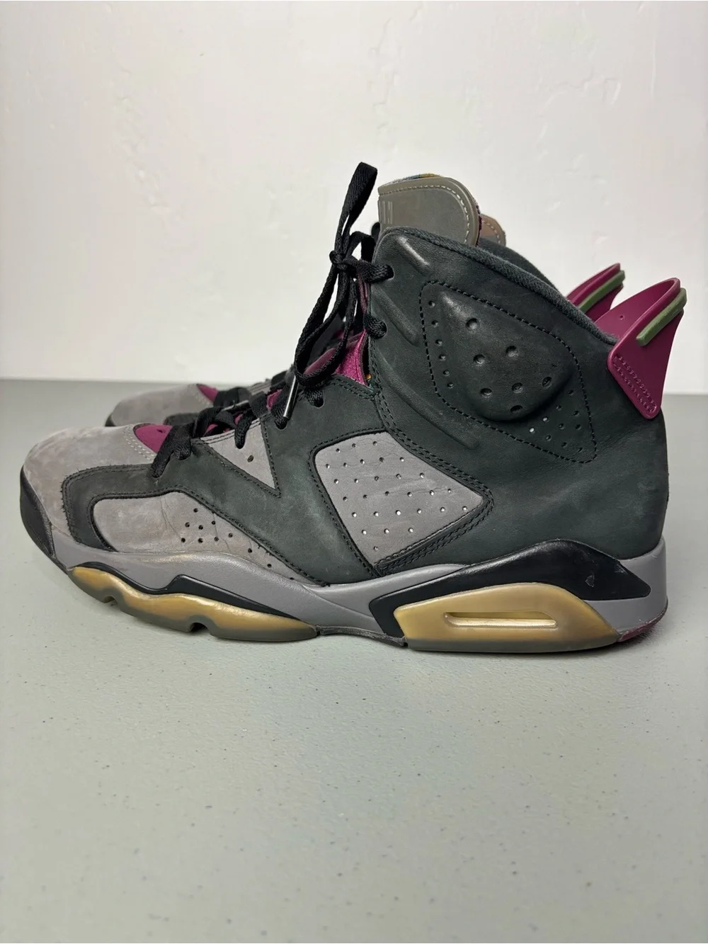 Jordan 6 Retro Bordeaux Men's Athletic Basketball Sneakers 11 Black Gray